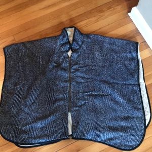 Like New Free People navy/cream poncho with zipper. OS